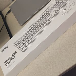 Victsing wireless keyboard and mouse combo set.